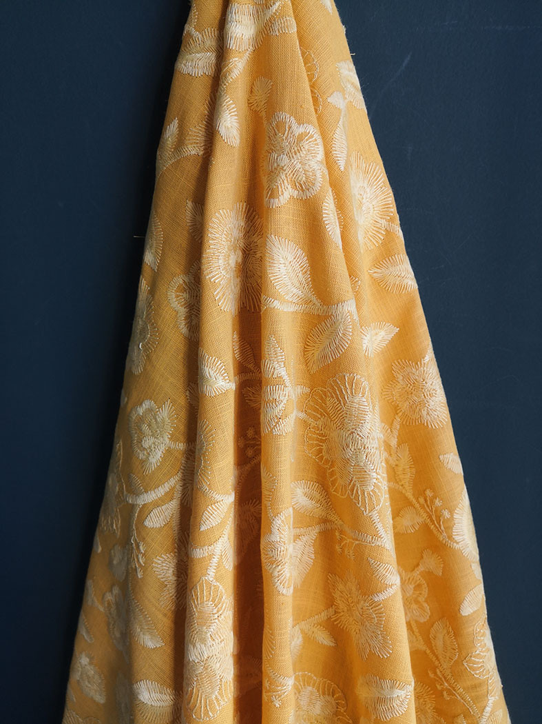 Katinka 22 Tissu BrodÉ Broderie Fleurs Pic6