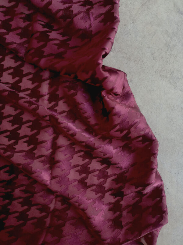 Tissu dévoré viscose soie motif pied de coq - Amanda