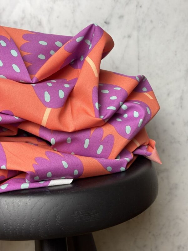 Tissu imprimé Nerida Hansen fine popeline de coton corail - Luna