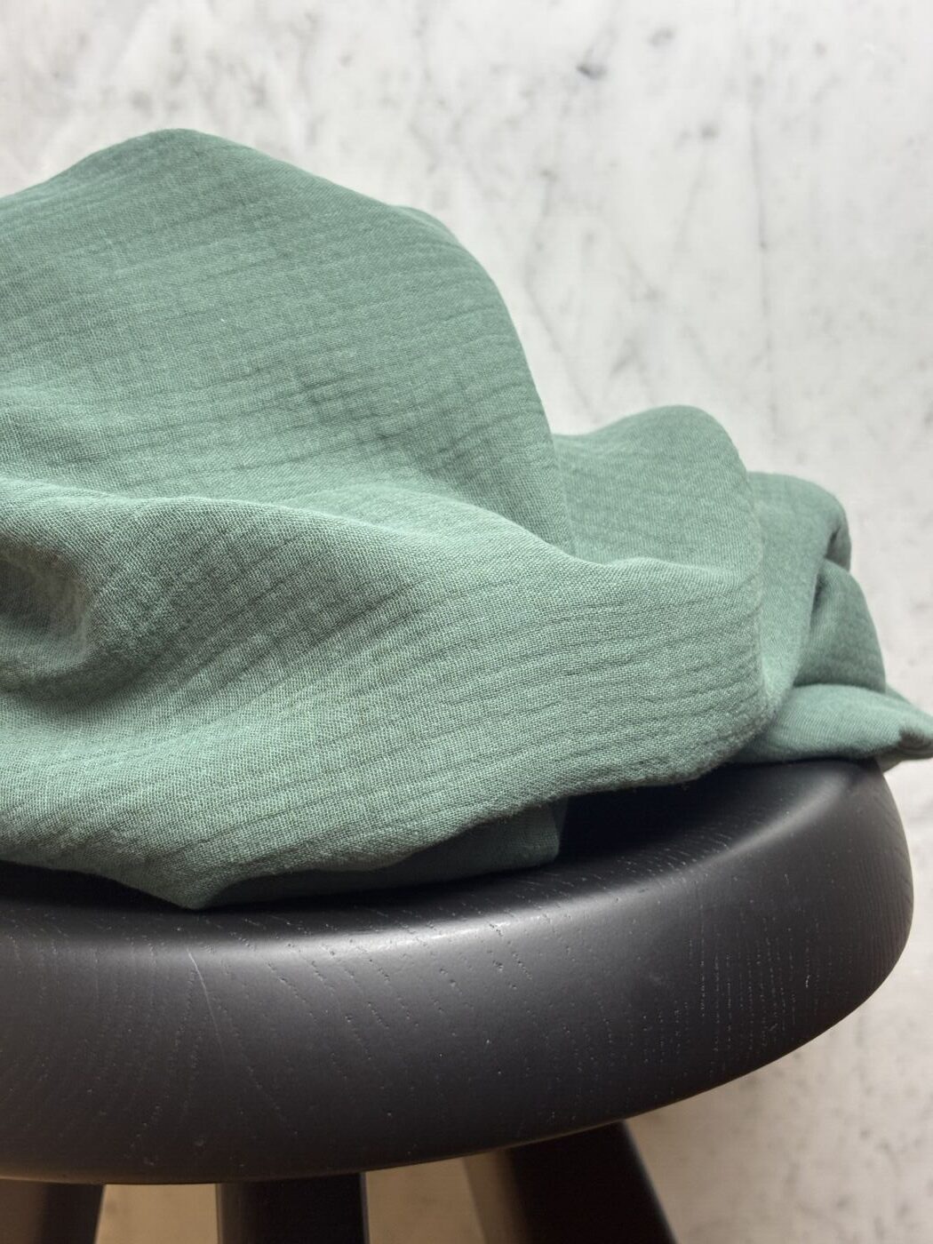 BOX COUPON 2 MÈTRES DOUBLE GAZE DE COTON - VERT MOUSSE