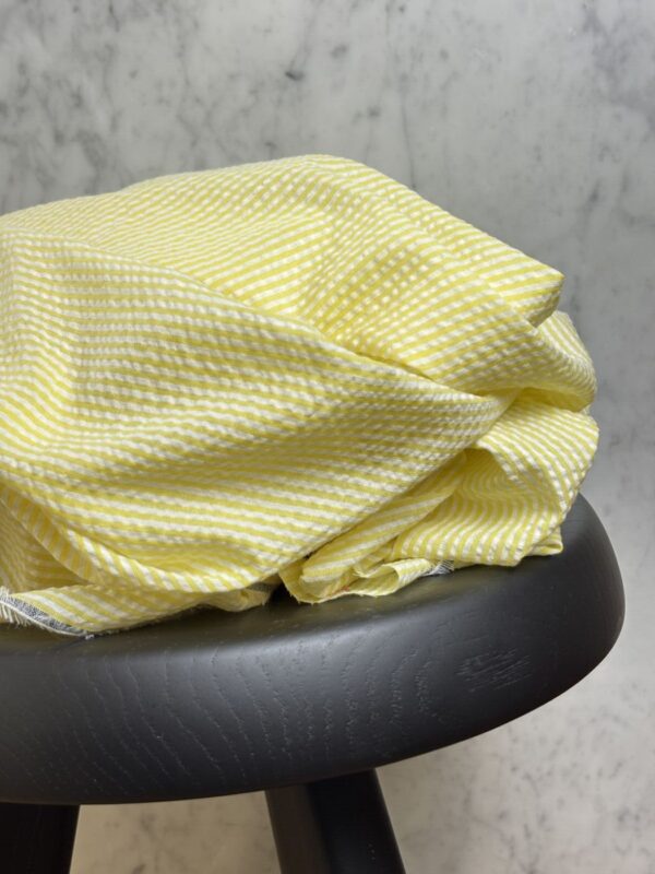 Tissu coton Seersucker à rayures jaune - Victorine
