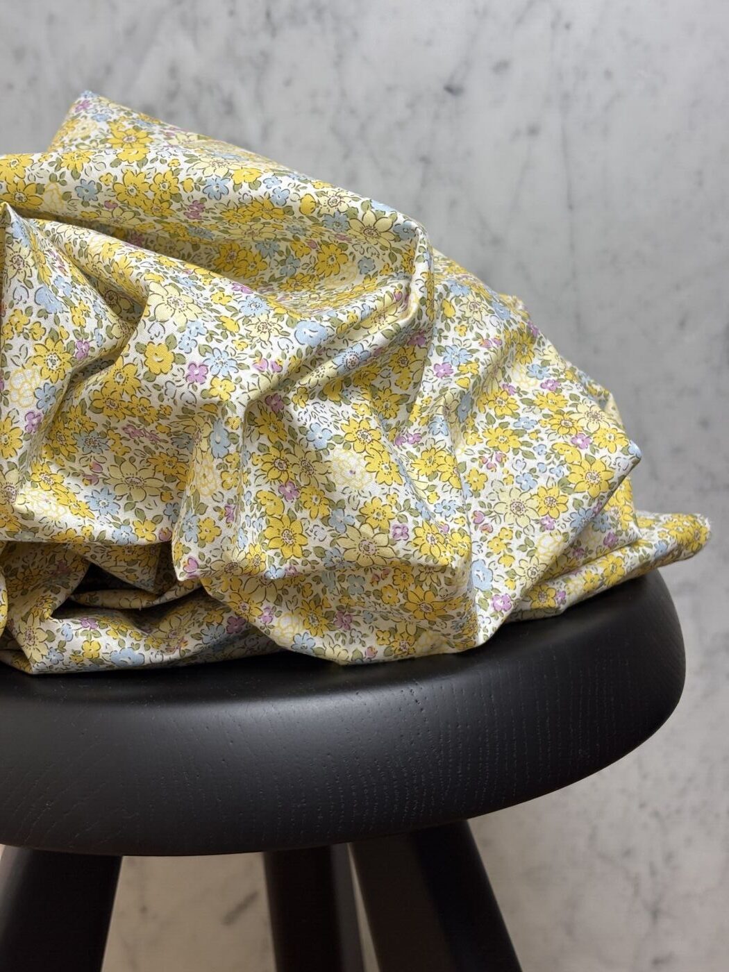 Tissu popeline de coton motif petites fleurs sunshine - Felicia